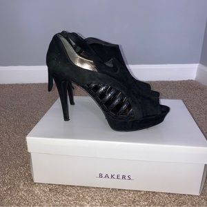 Bakers Kelli Suede Heels with ankle tie Size 8.5